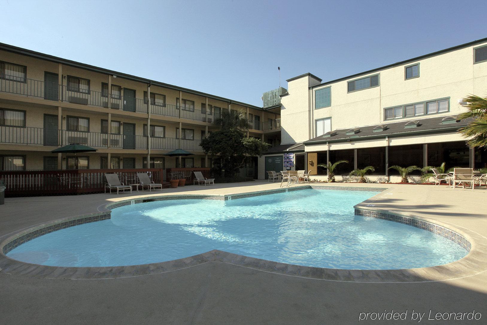 Amerihome Inn & Suites Houston Airport North Exterior foto